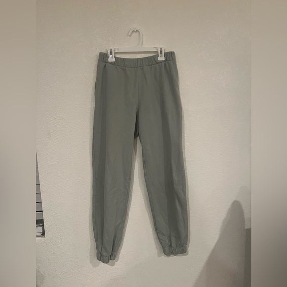 Brandie light green sweats! - Picture 2 of 3